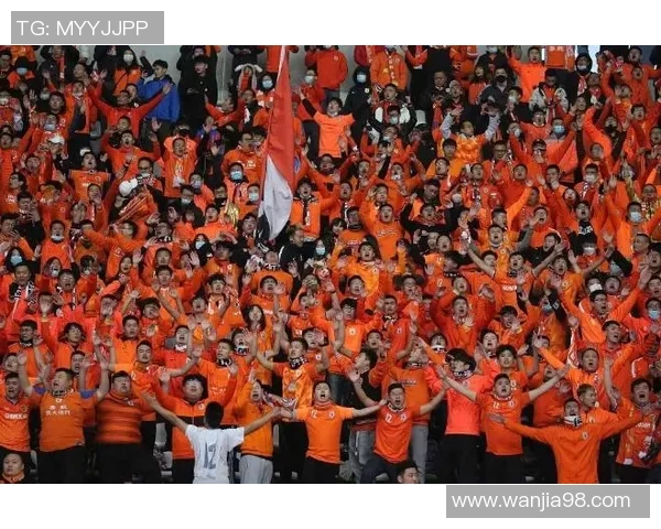 足球明星携手美食品牌打造创意广告引发球迷热议与美食狂欢